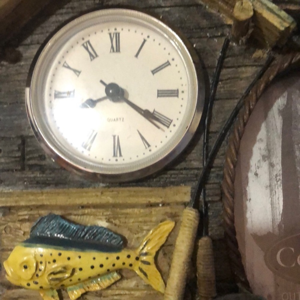 Picture Frame With Clock. - Picture 2 of 5